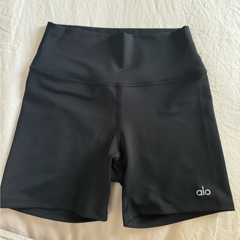 ALO Airlift Short 5” in black